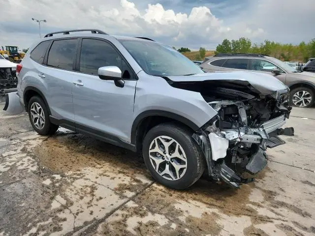 2024 SUBARU FORESTER PREMIUM  