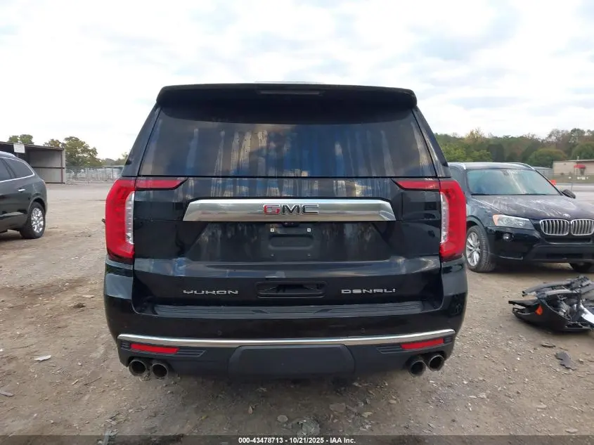 2022 GMC YUKON XL 4WD DENALI