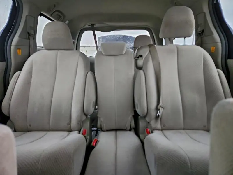 2011 TOYOTA SIENNA LE  