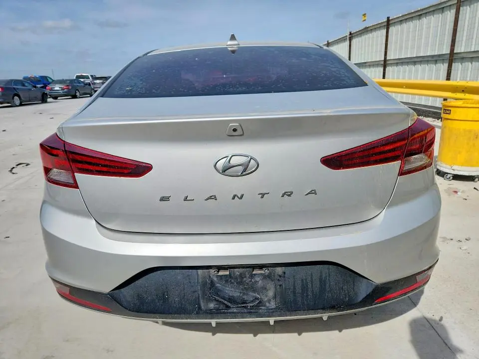 2019 HYUNDAI ELANTRA SEL  