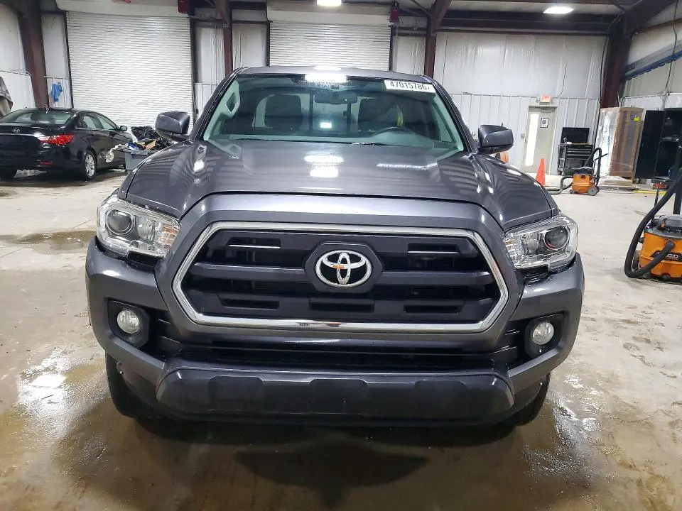 2017 TOYOTA TACOMA SR5 V6  