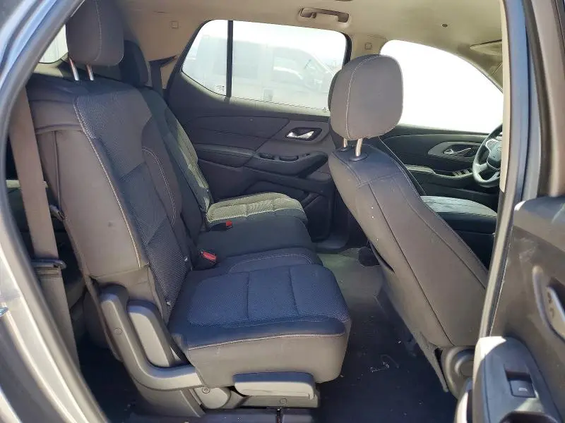 2018 CHEVROLET TRAVERSE LS  