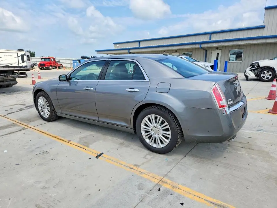 2011 CHRYSLER 300C   