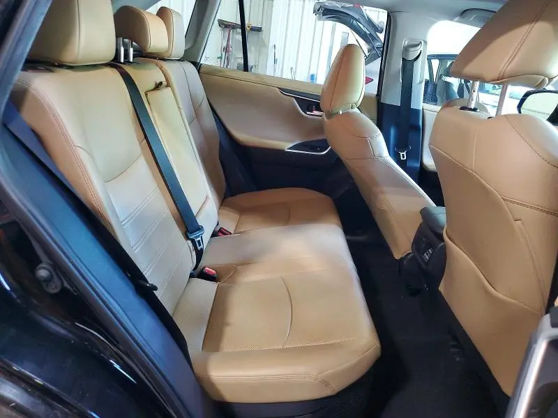 2020 TOYOTA RAV4 LIMITED  