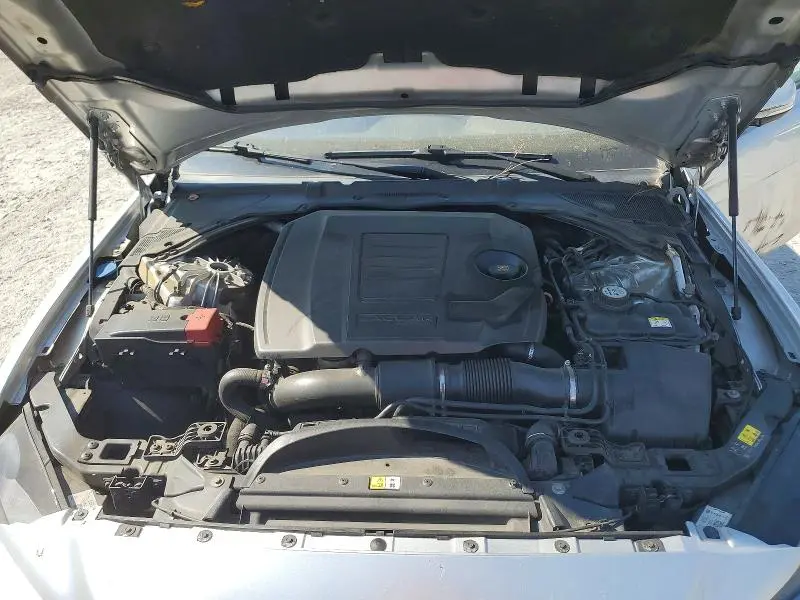 2018 JAGUAR XE   
