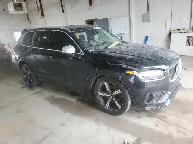 2017 VOLVO XC90 T6  