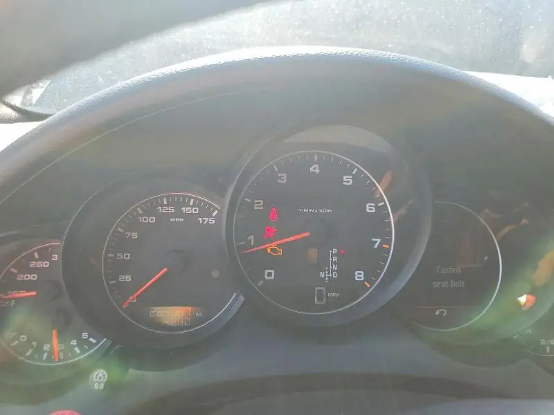 2014 PORSCHE CAYENNE   