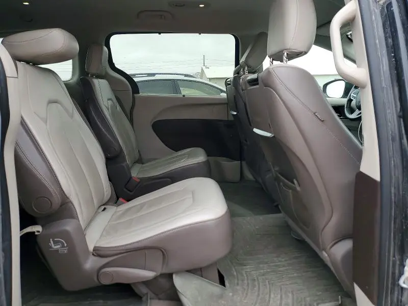 2017 CHRYSLER PACIFICA TOURING L PLUS  