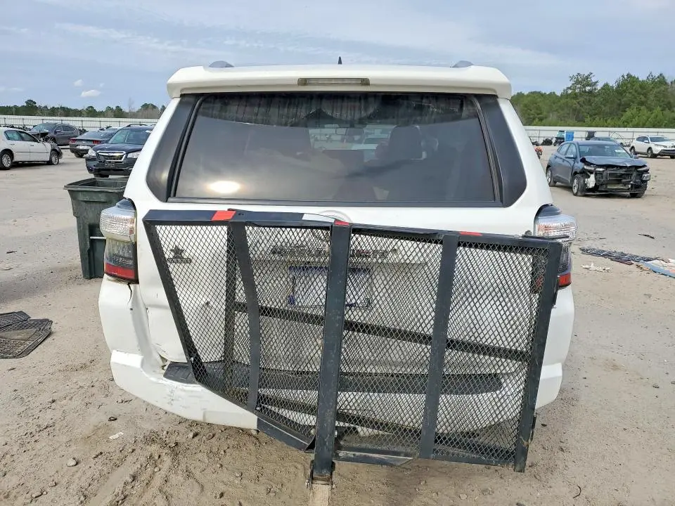 2015 TOYOTA 4RUNNER SR5  