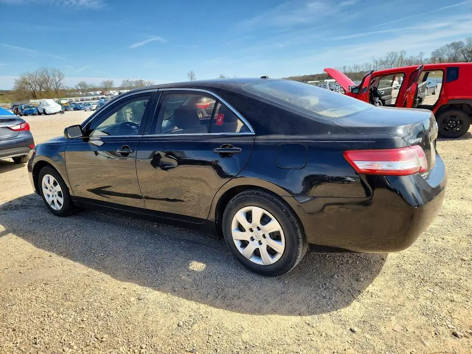 2010 TOYOTA CAMRY LE  