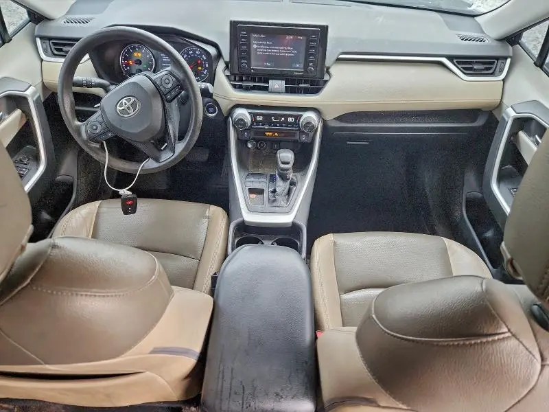 2020 TOYOTA RAV4 XLE  