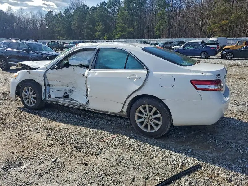 2011 TOYOTA CAMRY BASE  