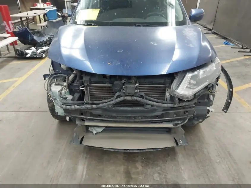 2018 NISSAN ROGUE SV