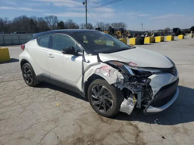 2020 TOYOTA C-HR XLE  