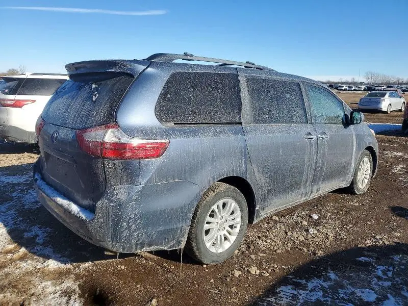 2015 TOYOTA SIENNA XLE  