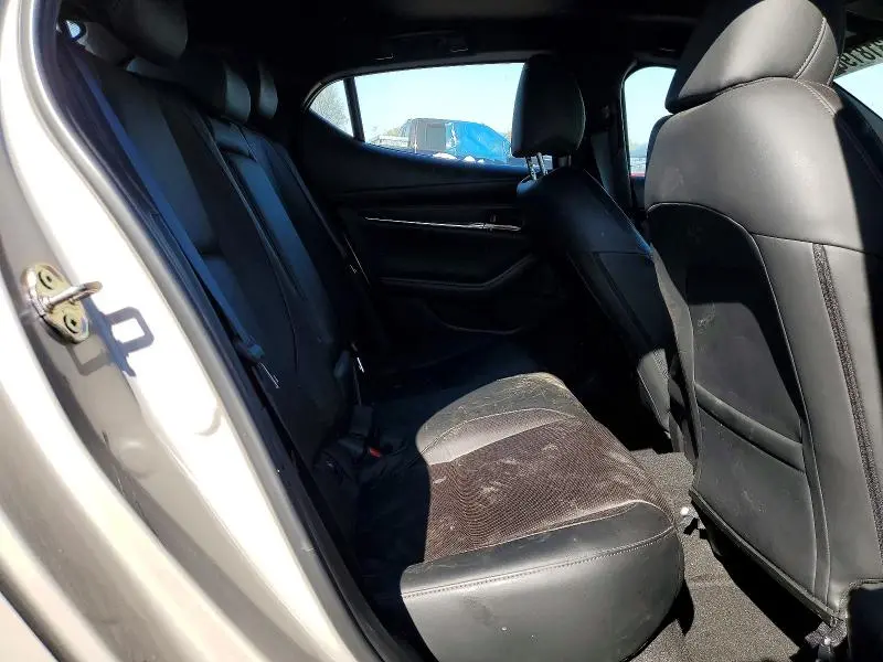 2023 MAZDA 3 PREMIUM  