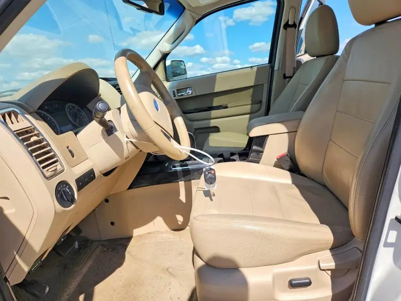 2011 FORD ESCAPE LIMITED  