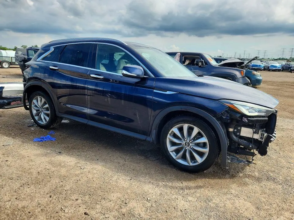 2022 INFINITI QX50 LUXE  