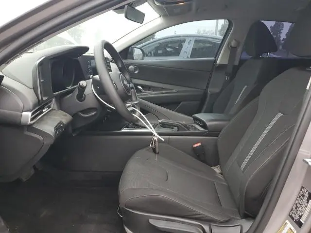 2023 HYUNDAI ELANTRA SE  