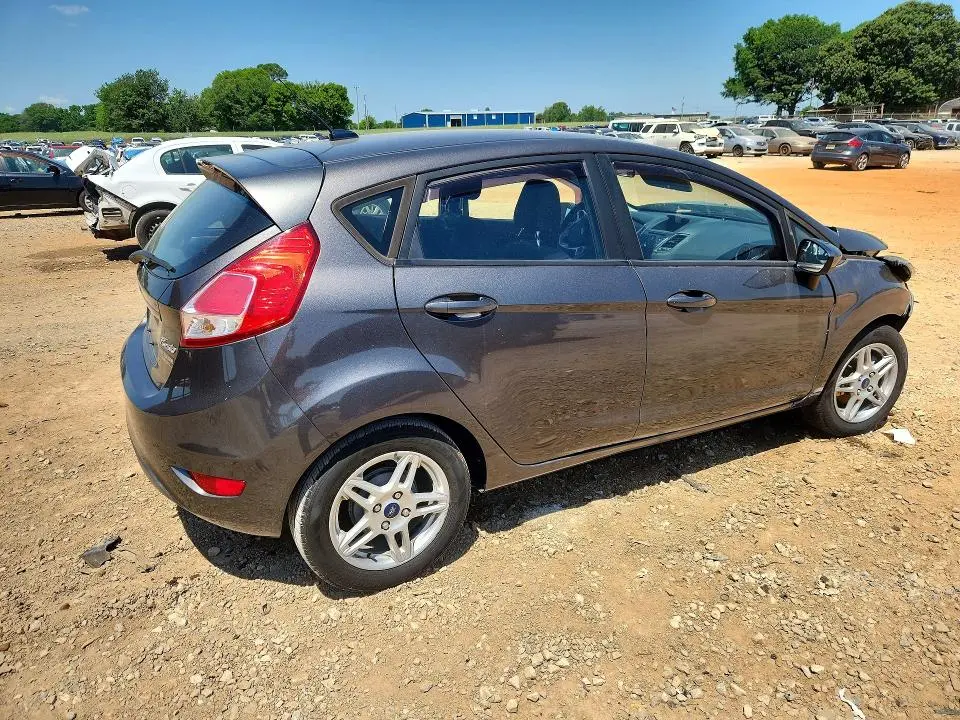 2017 FORD FIESTA SE  