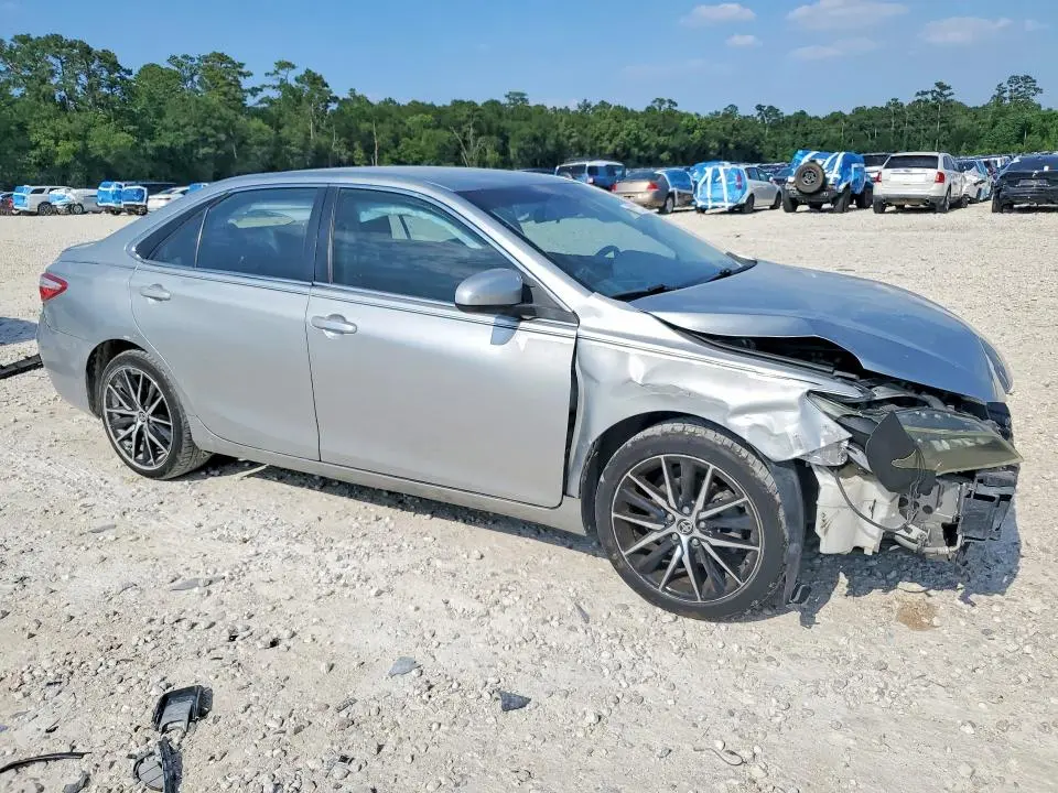 2017 TOYOTA CAMRY SE  