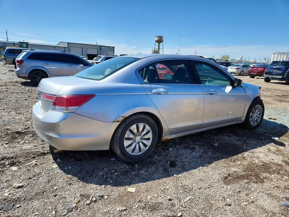 2011 HONDA ACCORD LX  