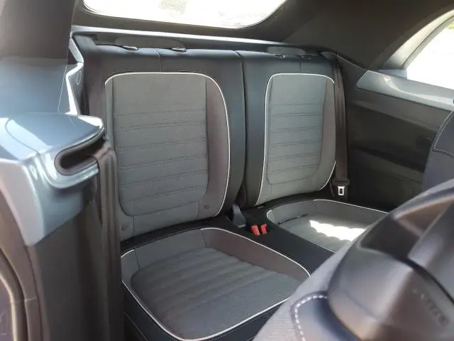 2016 VOLKSWAGEN BEETLE S/SE  