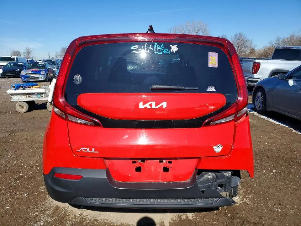 2022 KIA SOUL LX  