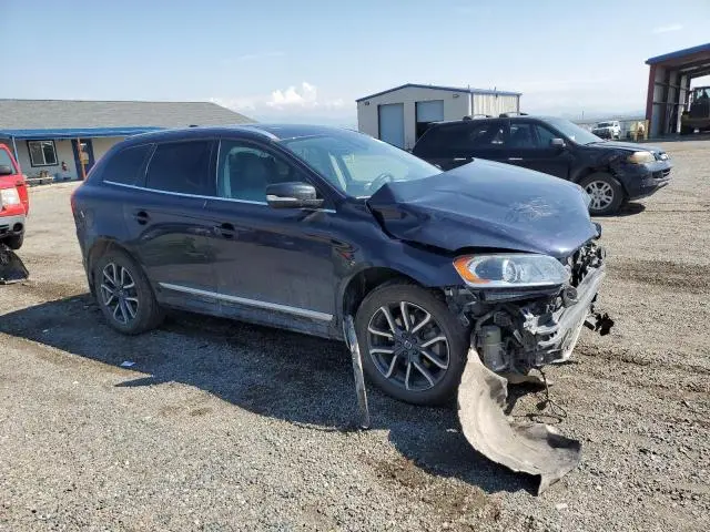 2017 VOLVO XC60 T6 DYNAMIC  