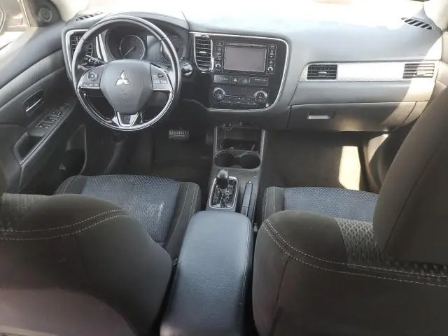 2016 MITSUBISHI OUTLANDER SE  