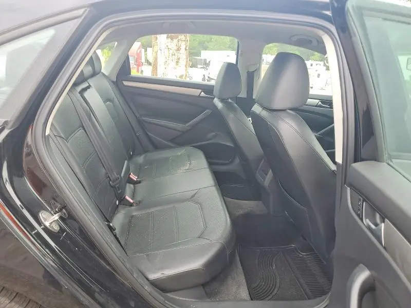 2015 VOLKSWAGEN PASSAT S  