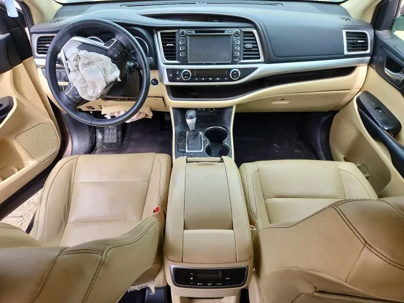 2017 TOYOTA HIGHLANDER XLE  