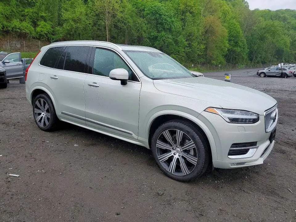 2022 VOLVO XC90 T6 INSCRIPTION  