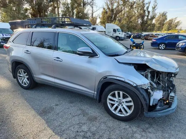 2016 TOYOTA HIGHLANDER LE  