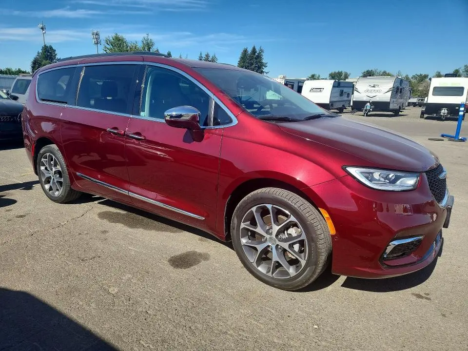2022 CHRYSLER PACIFICA LIMITED  