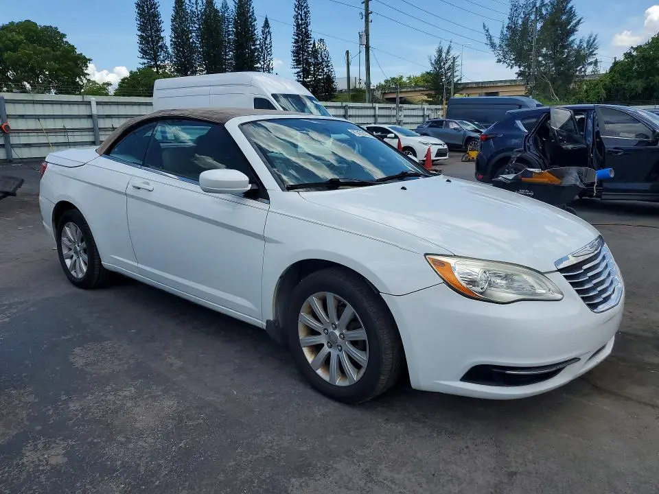 2012 CHRYSLER 200 TOURING  