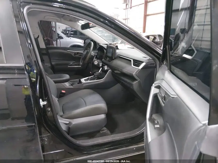 2019 TOYOTA RAV4 HYBRID LE