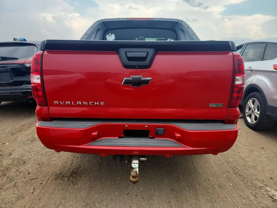 2011 CHEVROLET AVALANCHE LS  