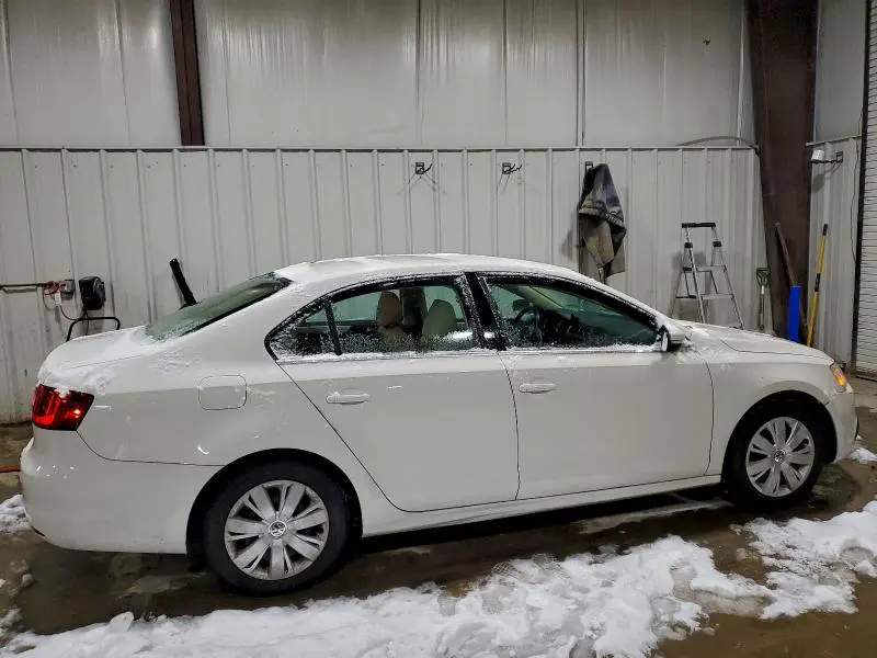 2013 VOLKSWAGEN JETTA SE  