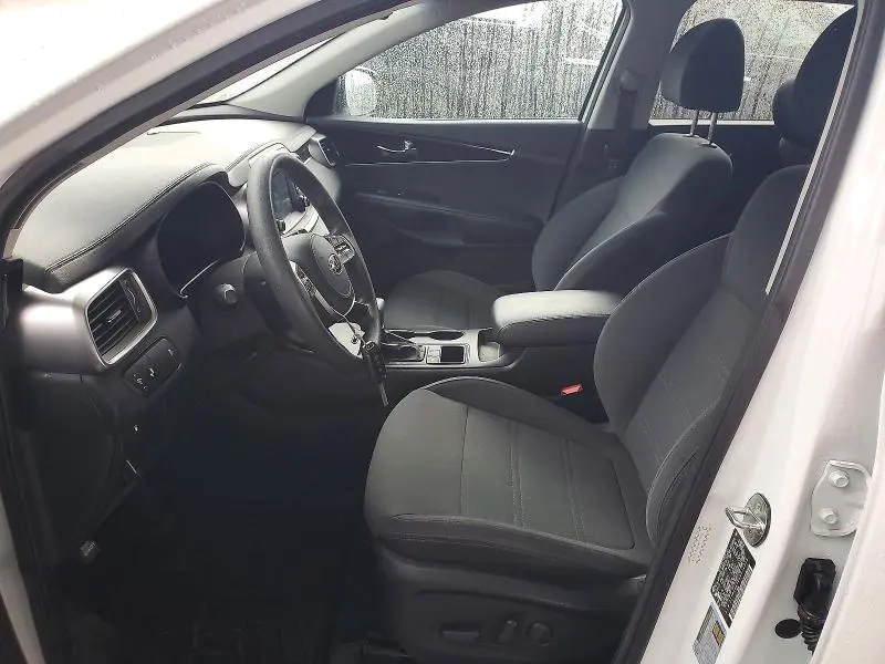 2019 KIA SORENTO LX V6  