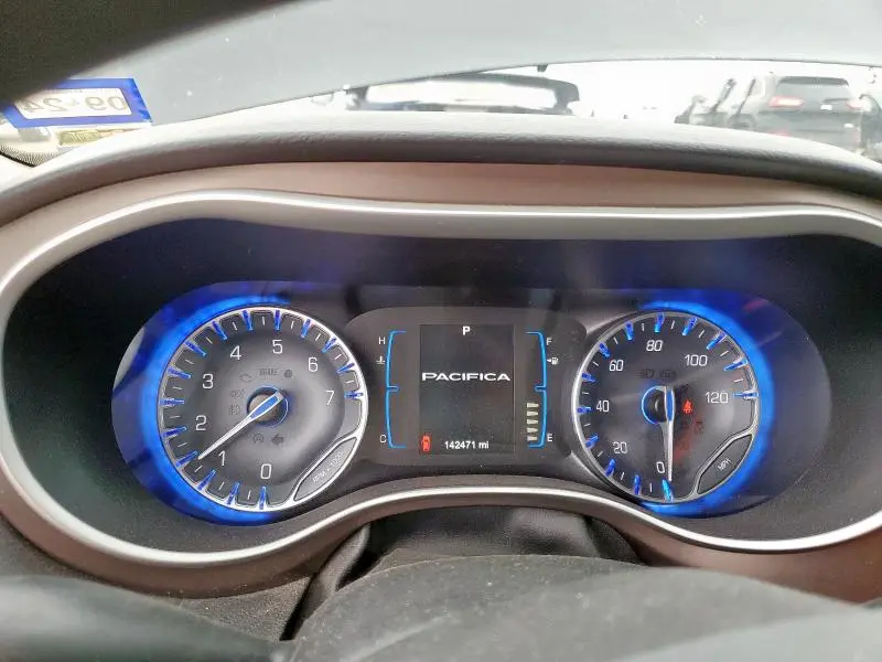 2017 CHRYSLER PACIFICA LX  