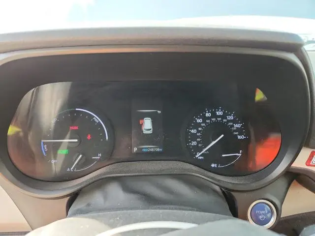 2021 TOYOTA SIENNA LE  