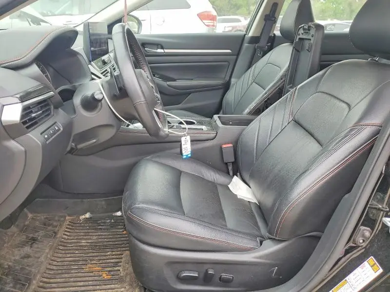 2024 NISSAN ALTIMA SR  