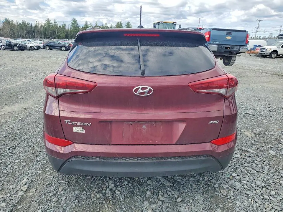 2017 HYUNDAI TUCSON SE  