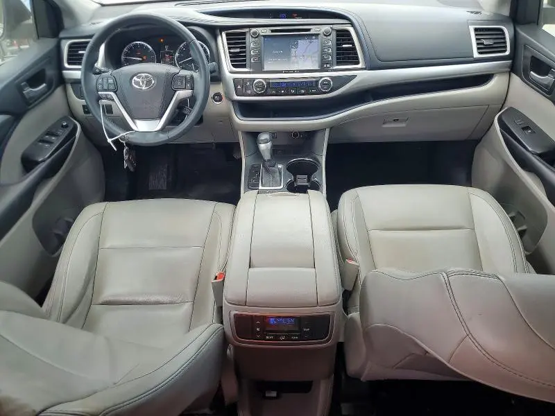 2016 TOYOTA HIGHLANDER XLE  