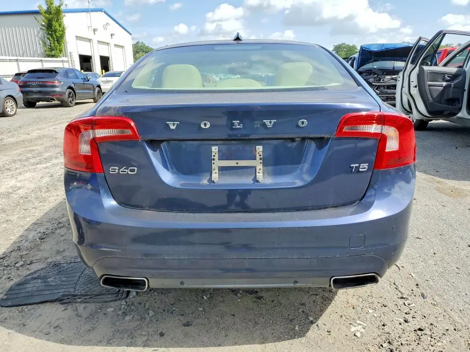 2015 VOLVO S60 PLATINUM  