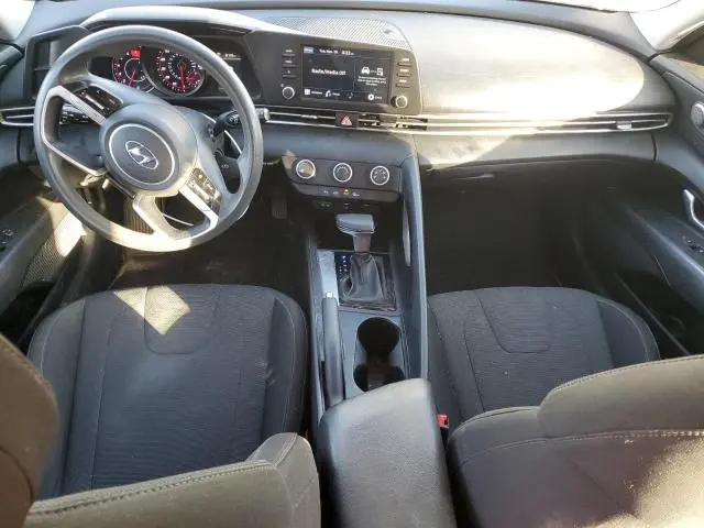 2021 HYUNDAI ELANTRA SE  