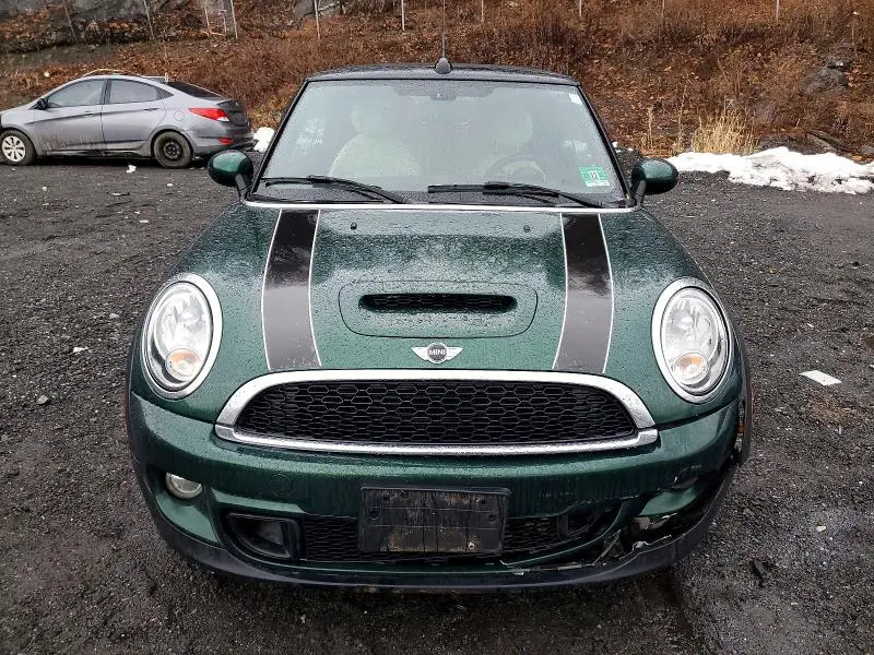 2015 MINI COOPER S  