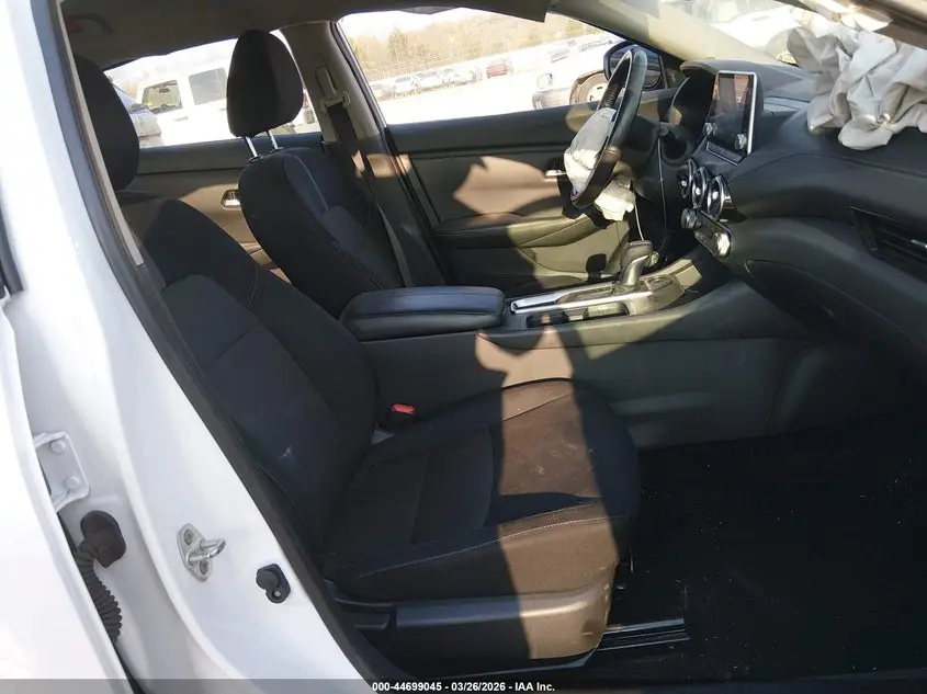 2022 NISSAN SENTRA SV XTRONIC CVT