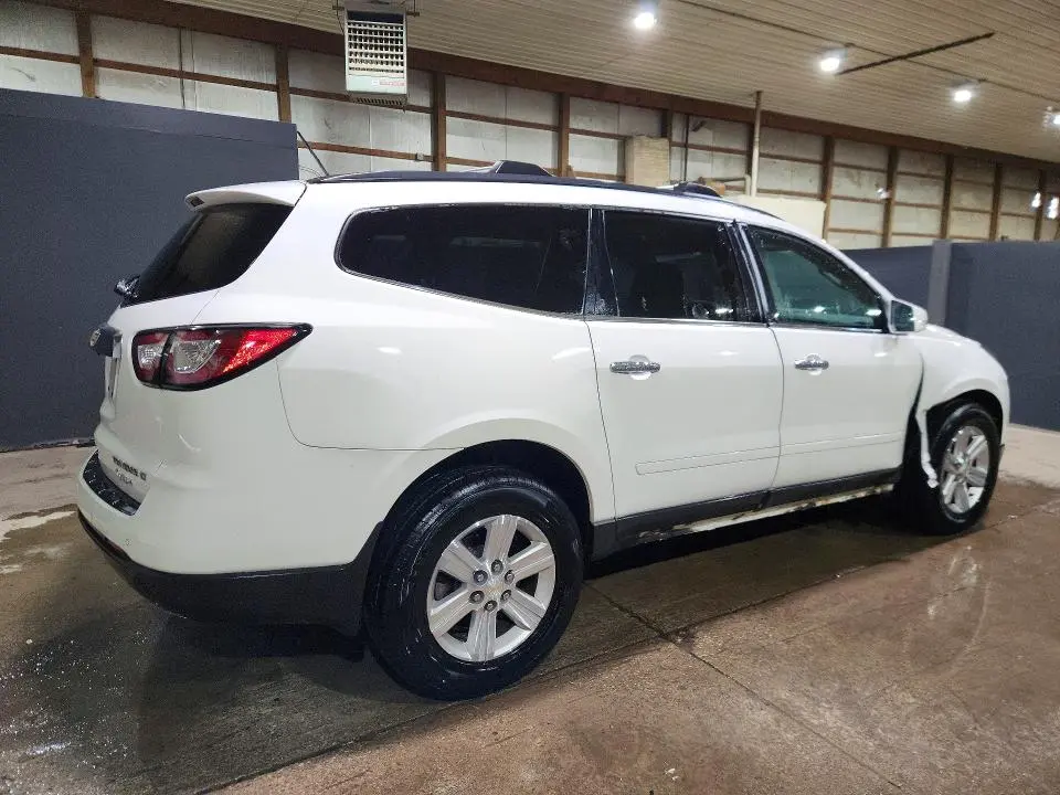 2014 CHEVROLET TRAVERSE LT  